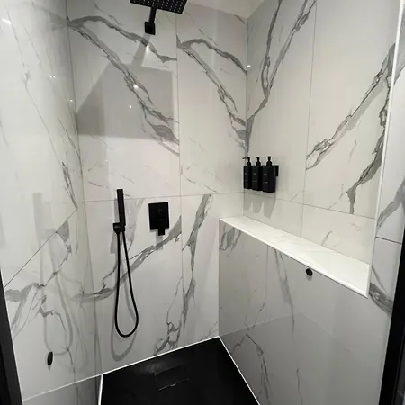 - Ghibellina 92 * Florença