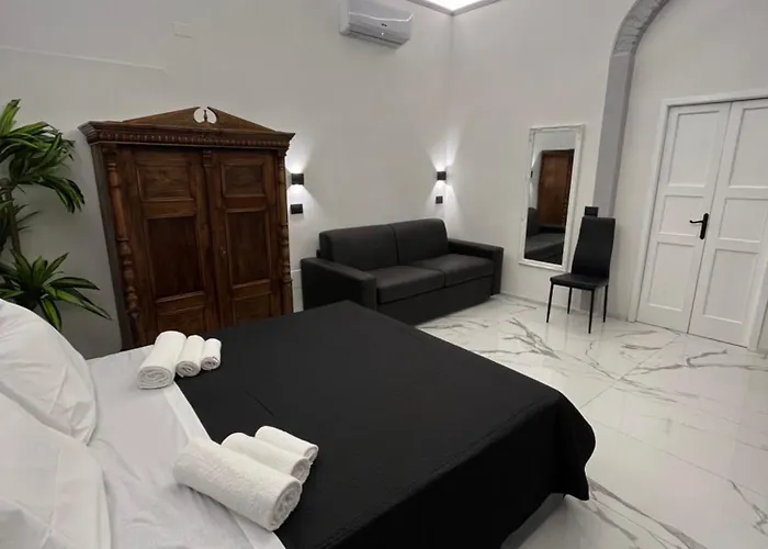 - Ghibellina 92 * Φλωρεντία